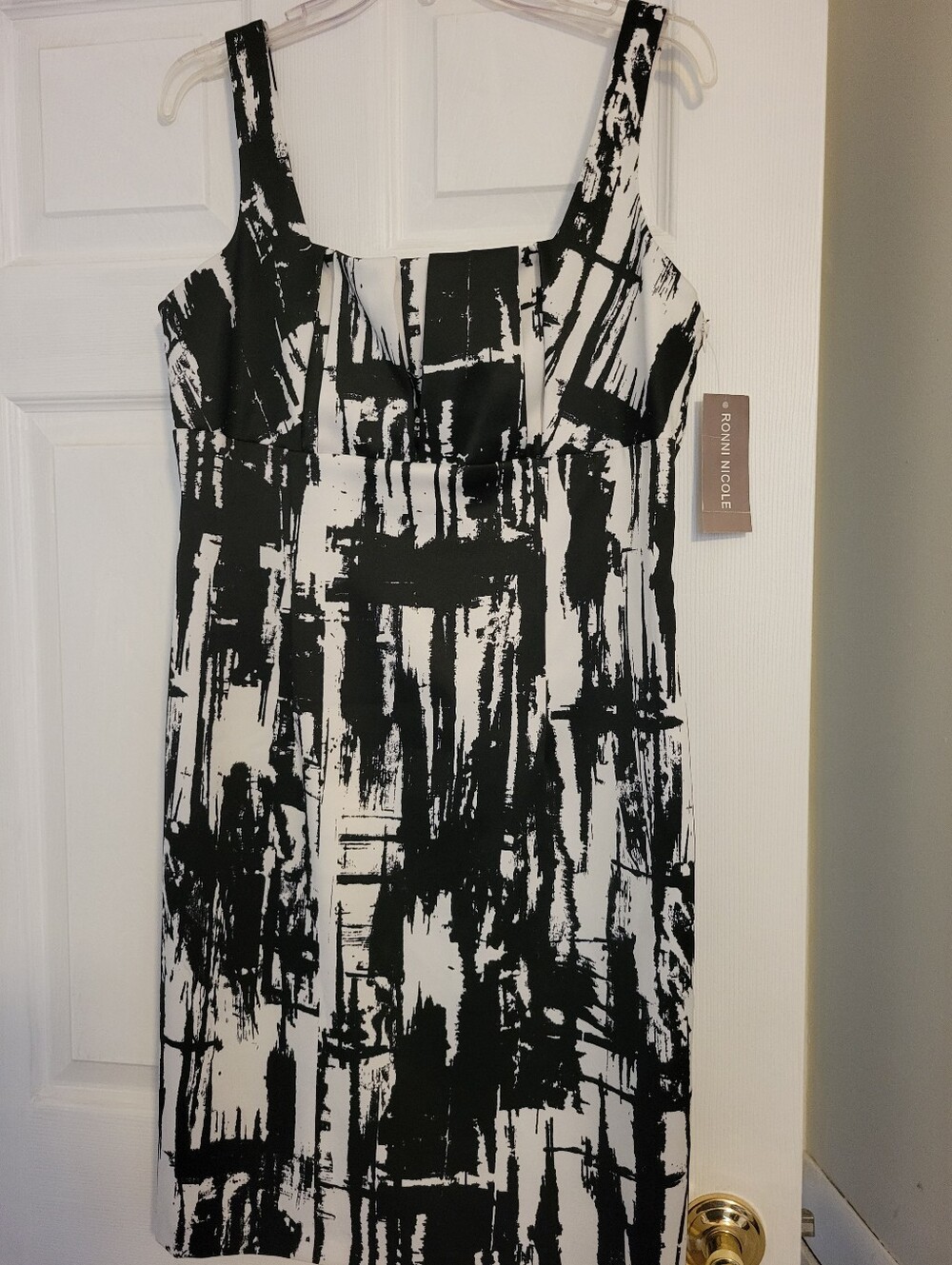 NWT Ronni Nicole Monochrome Abstract Print Midi Dress